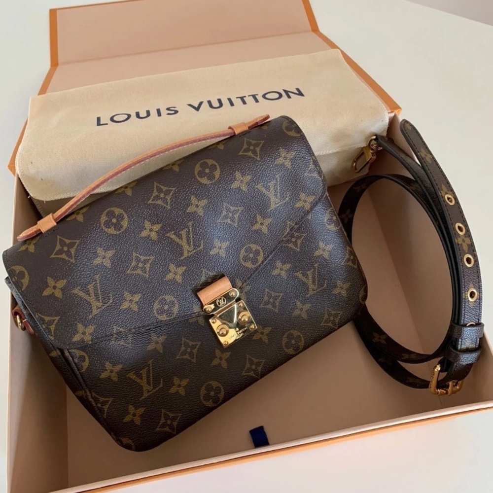 Louis Vuitton poshette metis